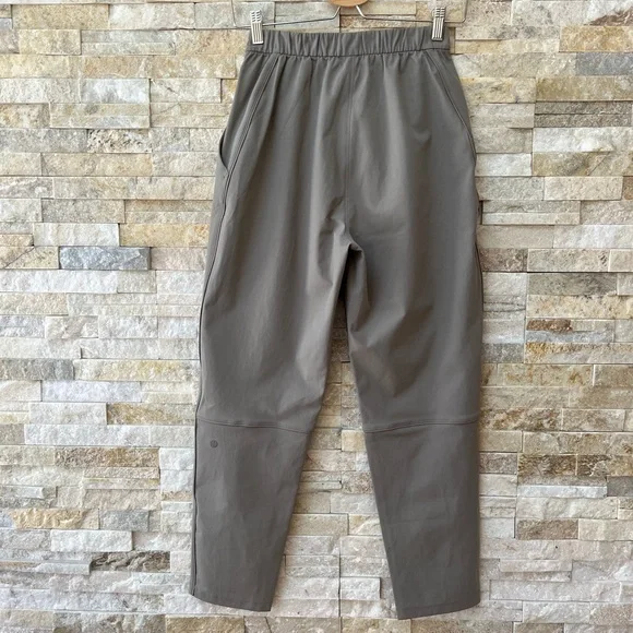 NWT Lululemon Essential High Rise Trouser - Picture 4 of 8